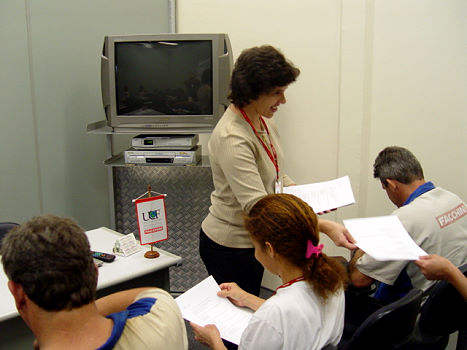 Sala de aula do Telecurso 2000 na Facchini